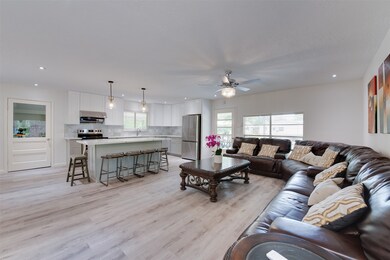 14733 Calhoun Rd, Conroe, TX 77302 - photo 6