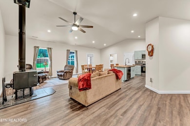 04-263 Mountain View Cir-4