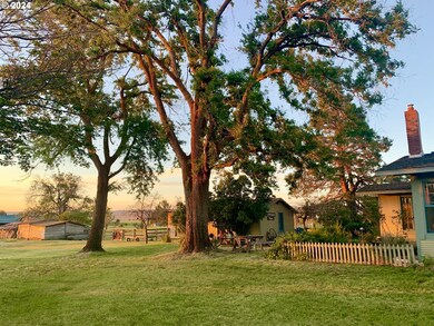 79702 Highway 216, Maupin, OR 97037 - photo 2