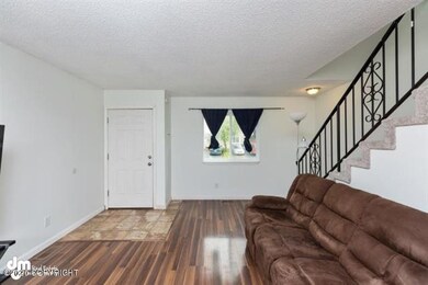23-Living Room MS_9356