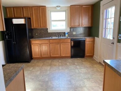 10 Harding St, Rochester, NH 03867 - photo 2
