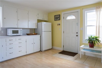 11 Mclean St, South Portland, ME 04106 - photo 4