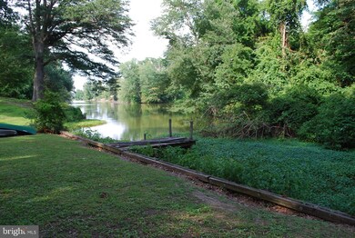 84 Lake Shore Dr, Colonial Beach, VA 22443 - photo 3