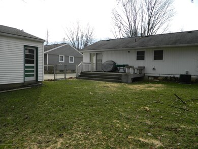 3330 Argyll Dr, Lansing, MI 48911 - photo 2