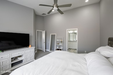 13018 W Pershing St-16