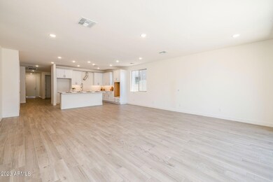 4-web-or-mls-9659 E Rainbow Ave, Mesa-4