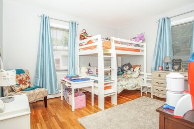 9 Hamlet St, Fairhaven, MA 02719 - photo 7