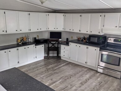 10 Williams St, Carver, MA 02330 - photo 4