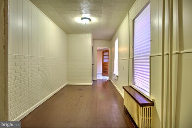 621 Moss St, Reading, PA 19604 - photo 5