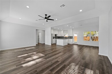 153 Darden Dr, Robinson, TX 76706 - photo 4