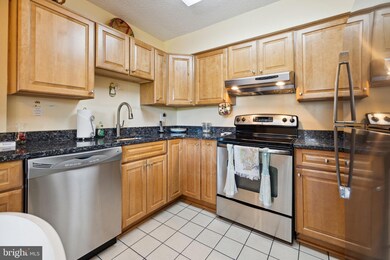 Chelsea Towers unit 501, Bethesda, MD 20817 - photo 6