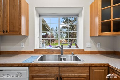 4156 Patterson St, Anchorage, AK 99504 - photo 6