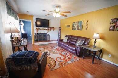 404 Eden Terrace, Archdale, NC 27263 - photo 3