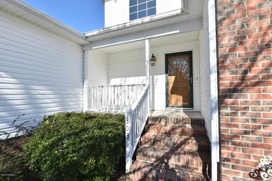 303 Richmond Dr, Jacksonville, NC 28540 - photo 6