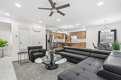 1037 Town Place St, Houston, TX 77057 - photo 7