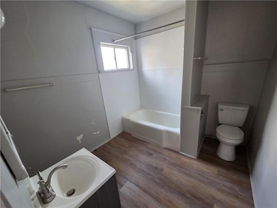 701 N 25th St, Saint Joseph, MO 64506 - photo 3