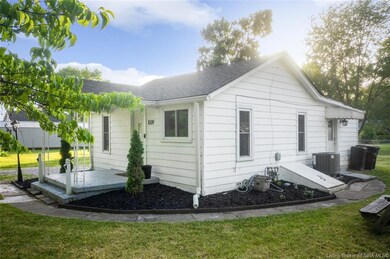 1009 Whelan Ln, Jeffersonville, IN 47130 - photo 5