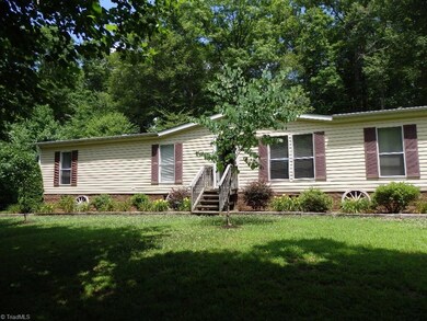 3011 Brookside Ct, Asheboro, NC 27205 - photo 3