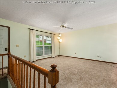 214 Pine Cir, Dunbar, WV 25064 - photo 4