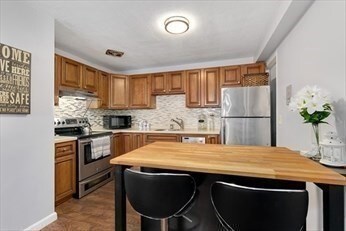 5 Colonial Village Dr unit 4, Arlington, MA 02474 - photo 6