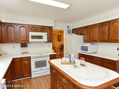 13467 Stream Valley Dr, Chantilly, VA 20151 - photo 7