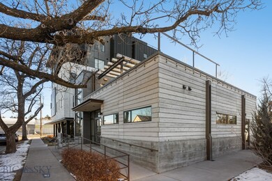 Little Star Diner is adjacent.