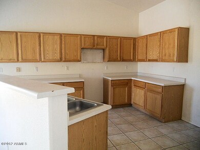 021-971640 - kitchen 2