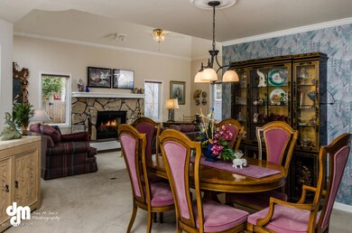 Living Room/ Formal Dining