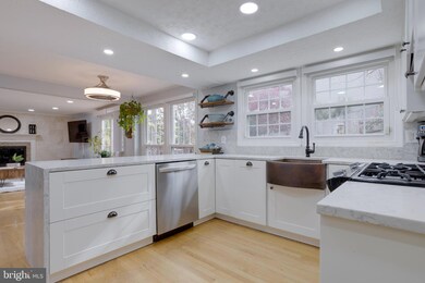 8681 Young Ct, Springfield, VA 22153 - photo 3