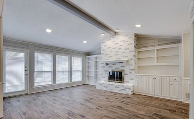 4010 Saint Christopher Ln unit 40, Dallas, TX 75287 - photo 4