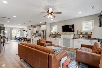 586 Great Ridge Pkwy
