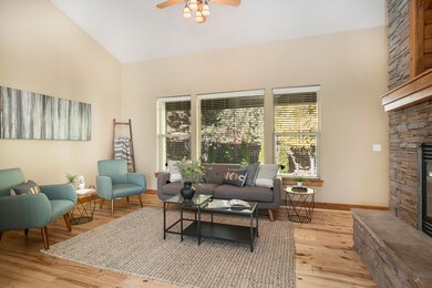 60901 Crested Butte Ln, Bend, OR 97702 - photo 7