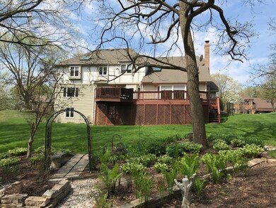 2424 Marshall Ct, Naperville, IL 60565 - photo 3