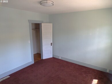 608 SW 6th St, Pendleton, OR 97801 - photo 6