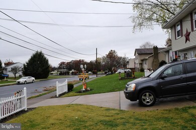 317 E Hemlock St, Palmyra, PA 17078 - photo 5