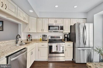 9615 Lambeth Ct, Columbia, MD 21046 - photo 6