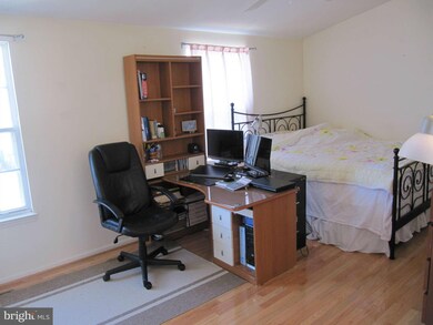 13921 Winding Ridge Ln, Centreville, VA 20121 - photo 6