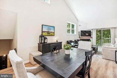 5803 Orchard Hill Ct unit 5803, Clifton, VA 20124 - photo 3