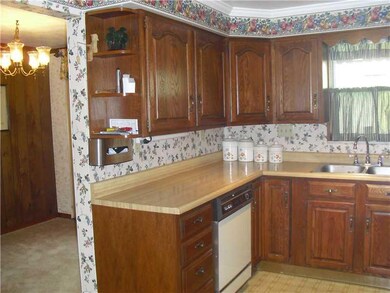 Kitchen. In the kitchen there is ample counter spa
