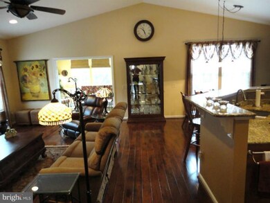 3774 Russett Maple Ct, Dumfries, VA 22025 - photo 6