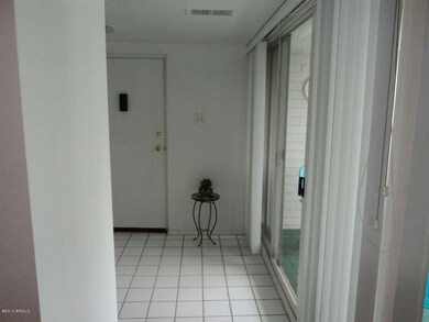 MORE ENTRYWAY
