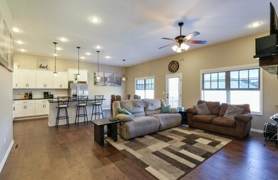 701 N Maplewood Hills Rd, Nixa, MO 65714 - photo 3