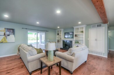 Living Room (1)