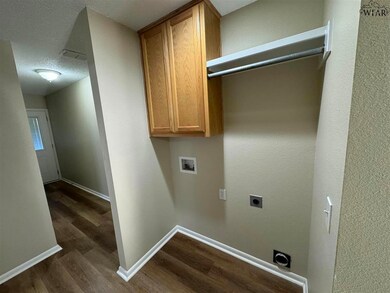 3004 Grace St unit 2, Wichita Falls, TX 76302 - photo 6