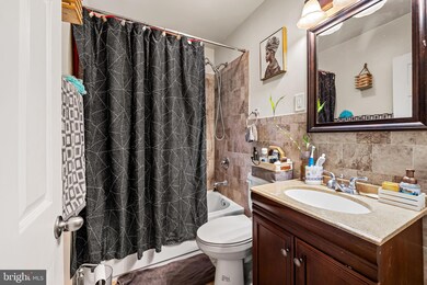 5715 Simmonds Ave, Baltimore, MD 21215 - photo 5