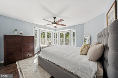 1692 Oaktree Ct, Reston, VA 20194 - photo 5