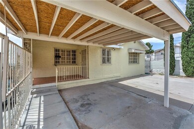 2512 Gold Ave, El Paso, TX 79930 - photo 4
