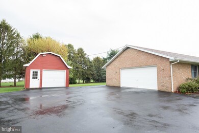 11807 Wicomico Ct, Smithsburg, MD 21783 - photo 2