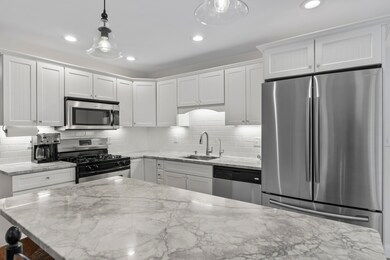 3 Izzy Ln, Kittery