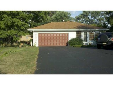 4100 Clime Rd, Columbus, OH 43228 - photo 2